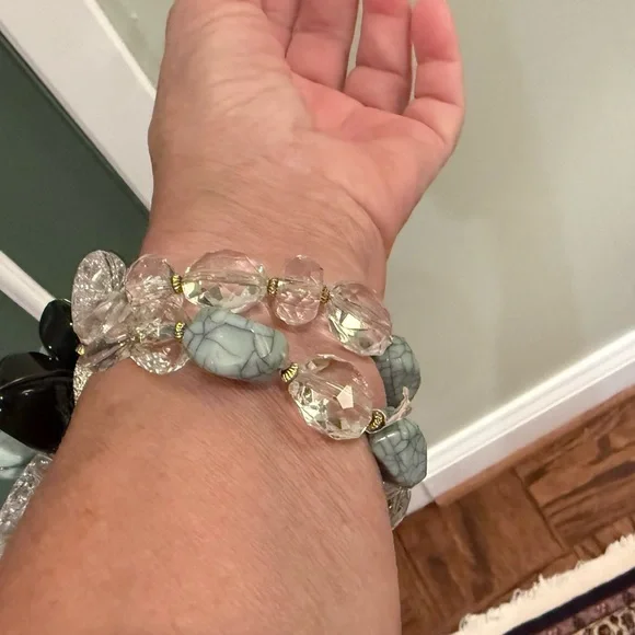 Chic Crystal and Semi-Precious Stone Bracelet - Picture 8 of 8